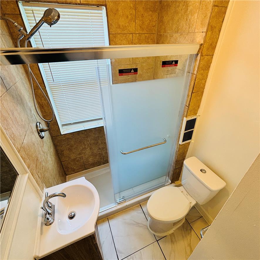 551 Park Property Photo 12