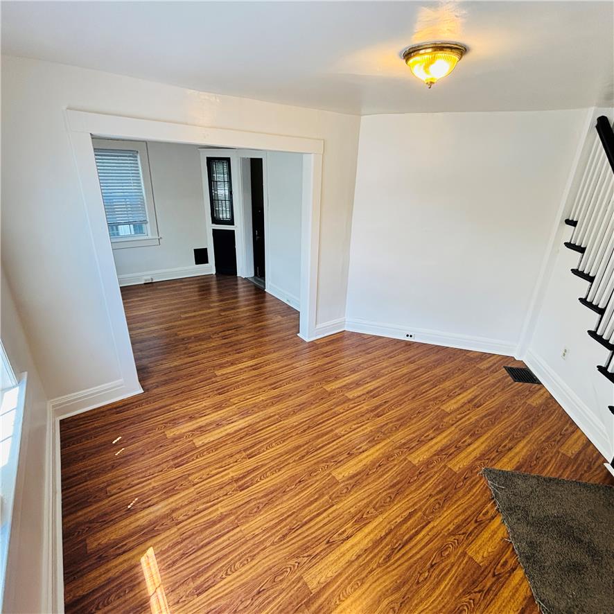 551 Park Property Photo 16