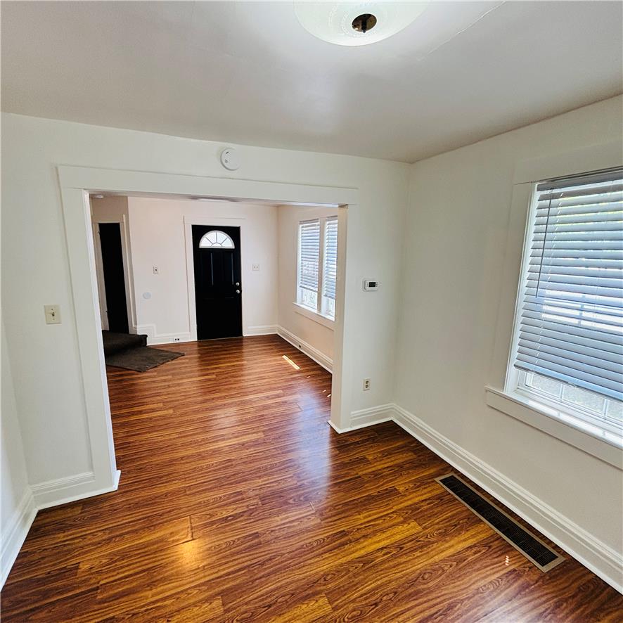 551 Park Property Photo 17