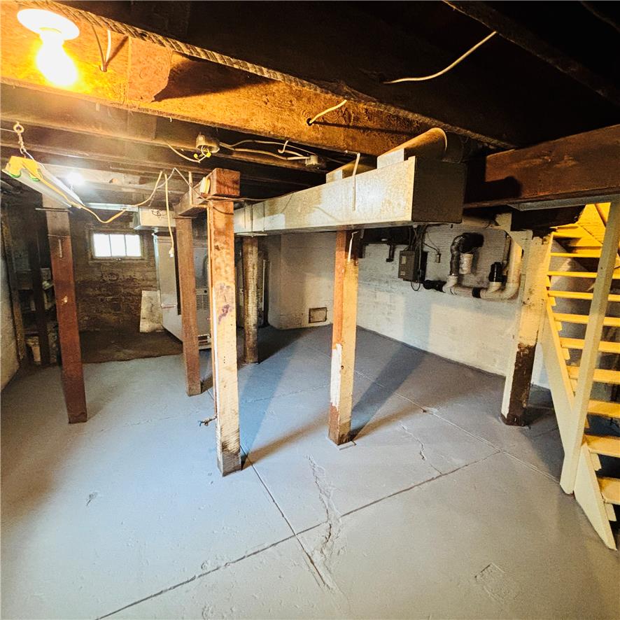 551 Park Property Photo 21