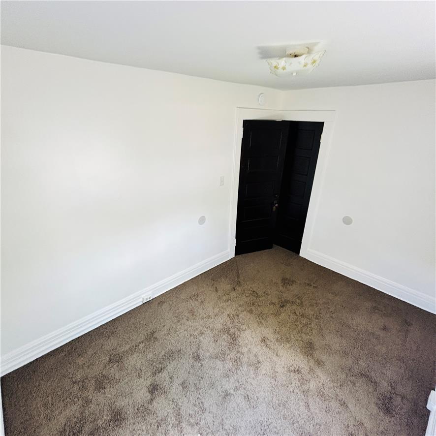 551 Park Property Photo 26