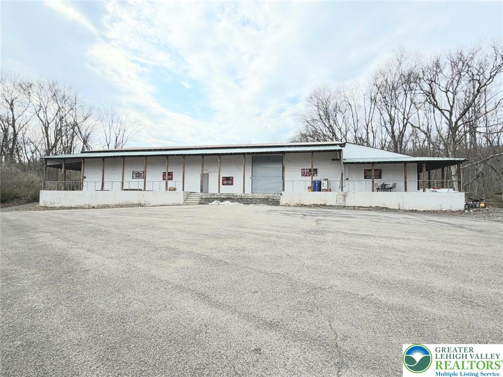 3142 Oak Grove Road Property Photo 1