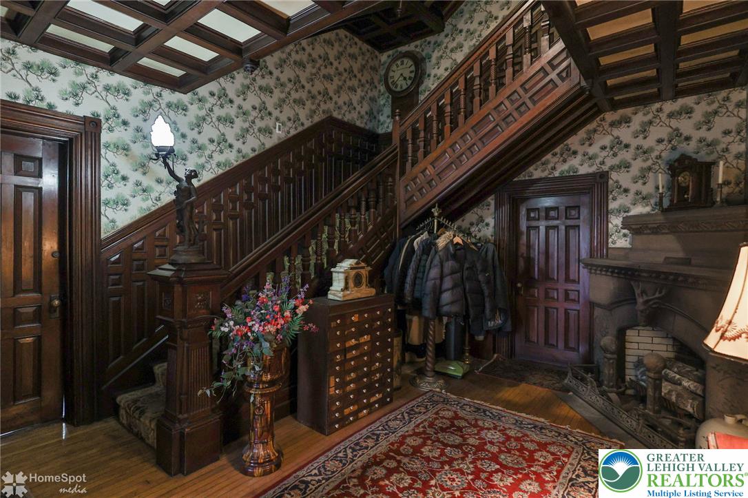 616 2nd Street Property Photo 14