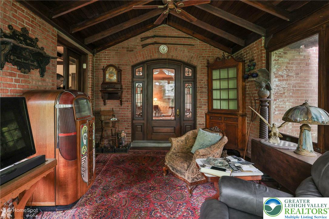616 2nd Street Property Photo 21