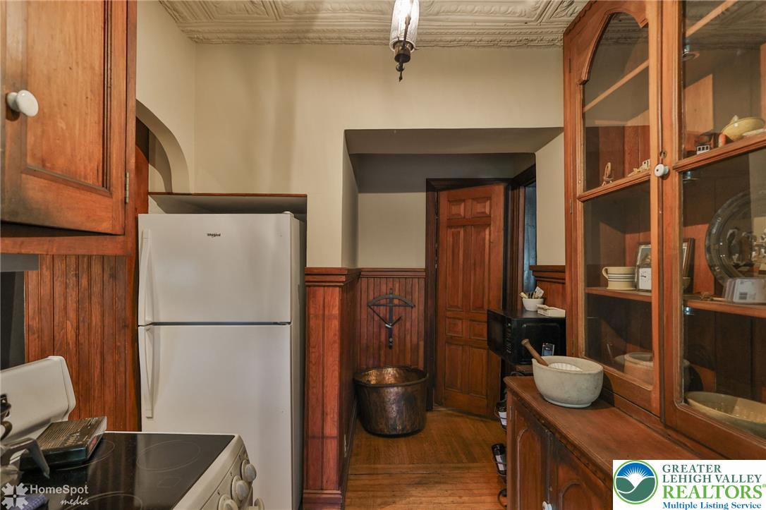 616 2nd Street Property Photo 30