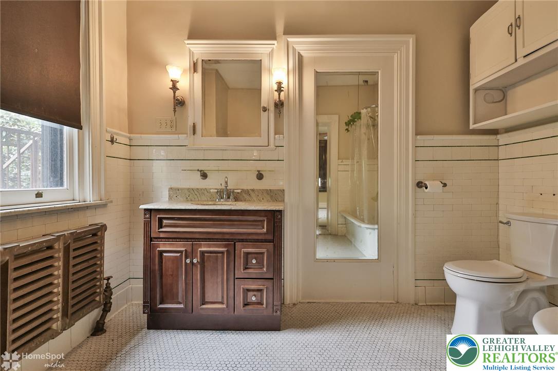 616 2nd Street Property Photo 48