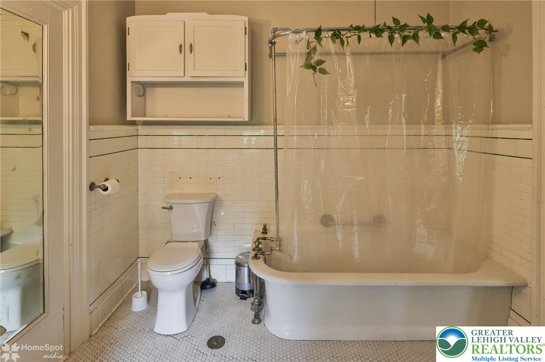 616 2nd Street Property Photo 49