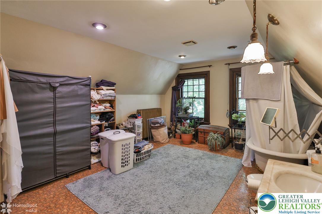 616 2nd Street Property Photo 62
