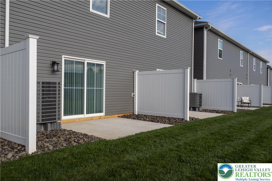 1411 Greenview Drive 3 Property Photo 24