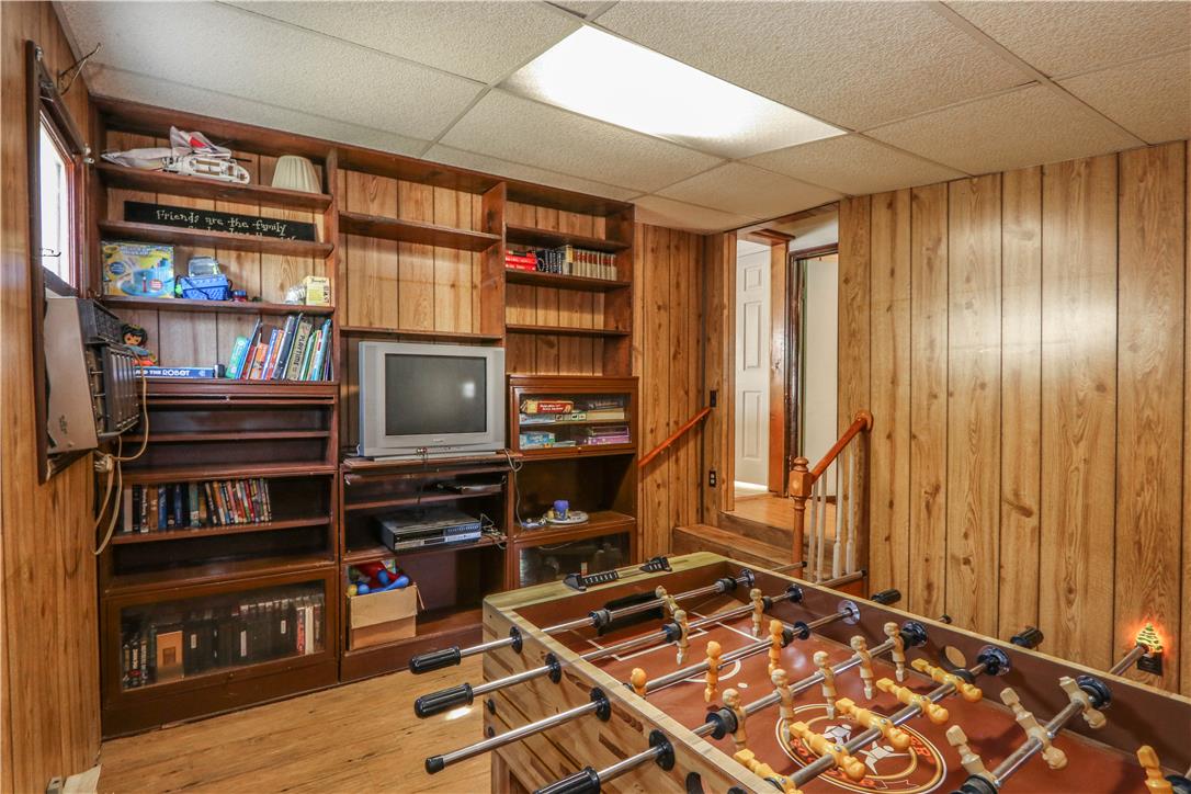 107 Royal Lane Property Photo 15