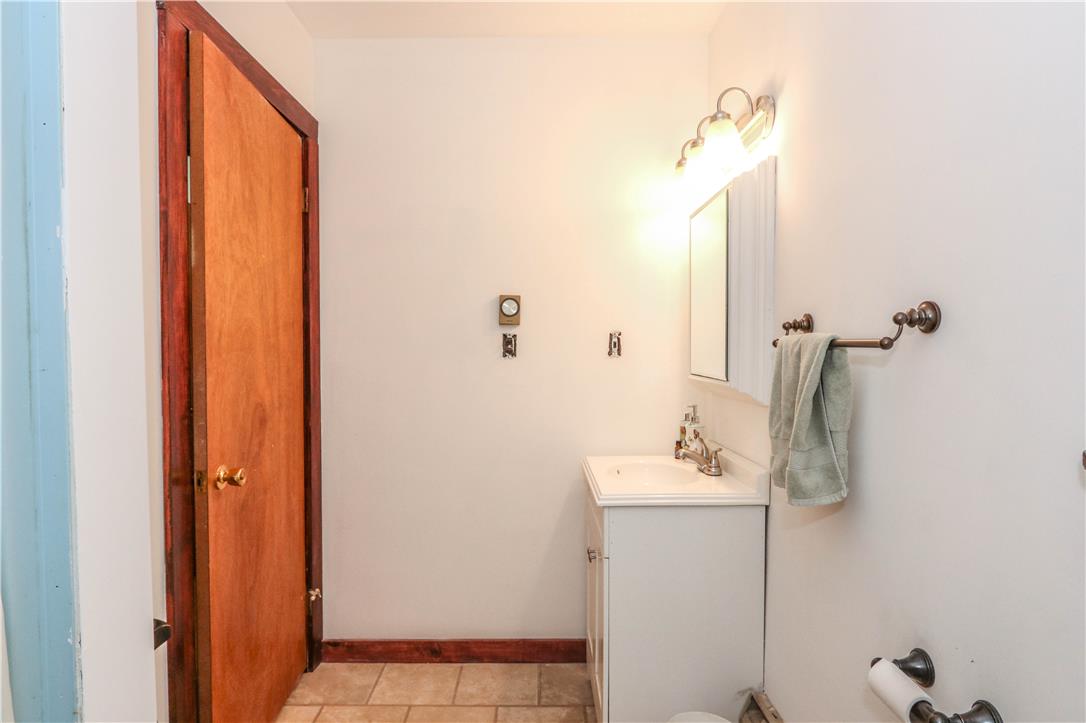 107 Royal Lane Property Photo 26