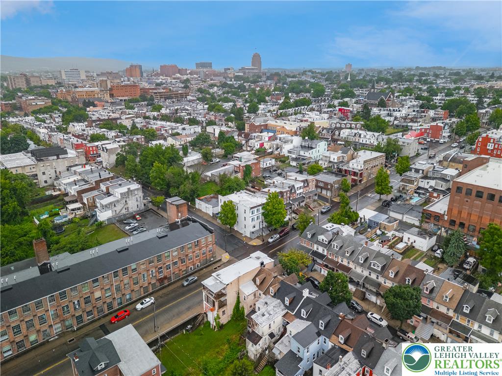 701 North Jordan Street Property Photo 28