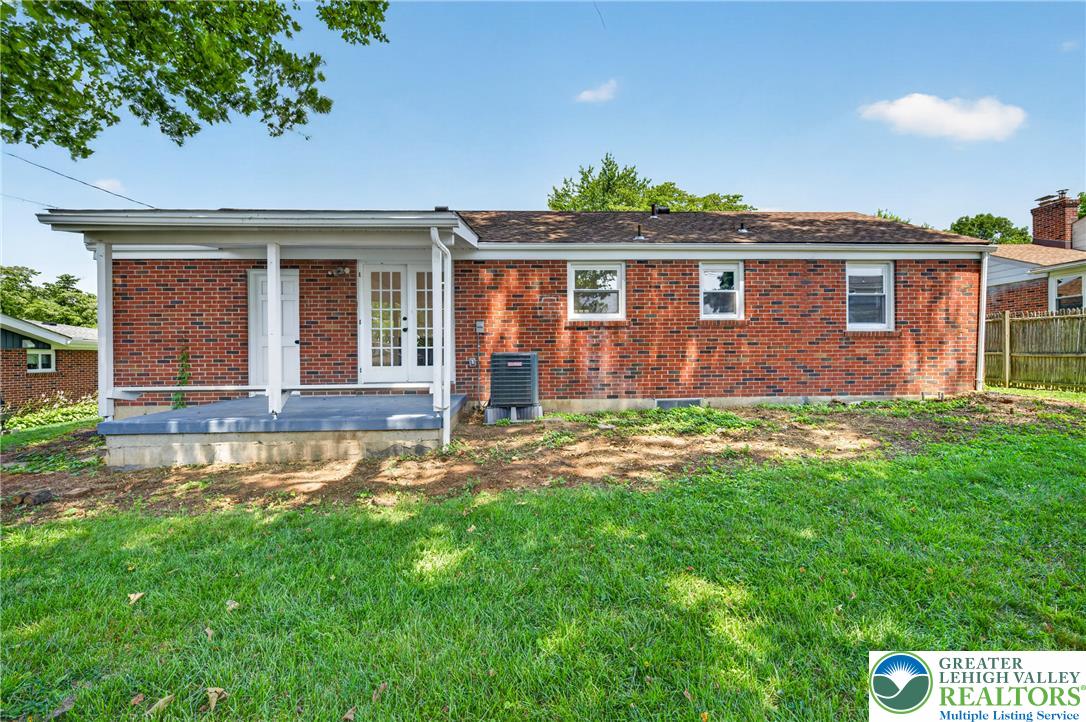 1543 Eaton Avenue Property Photo 5
