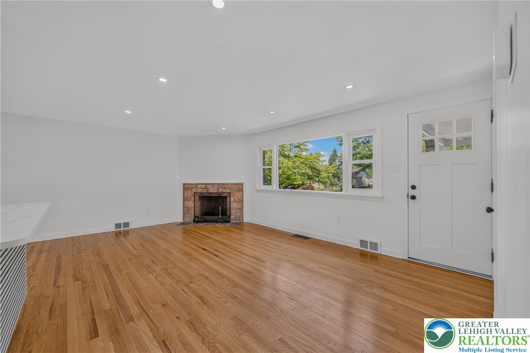 1543 Eaton Avenue Property Photo 6