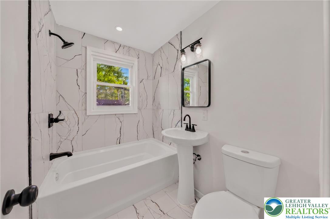 1543 Eaton Avenue Property Photo 21