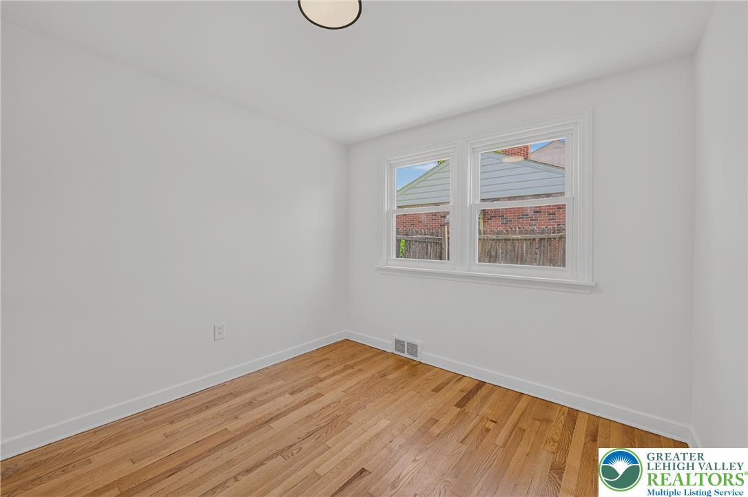 1543 Eaton Avenue Property Photo 24