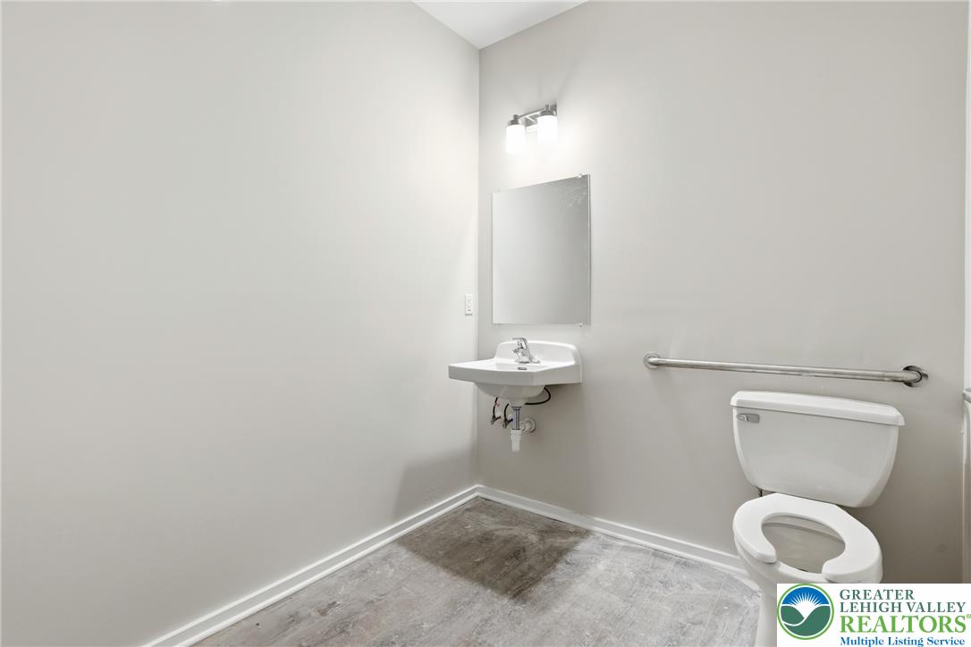 1425 West Gordon Street 1 Property Photo 25