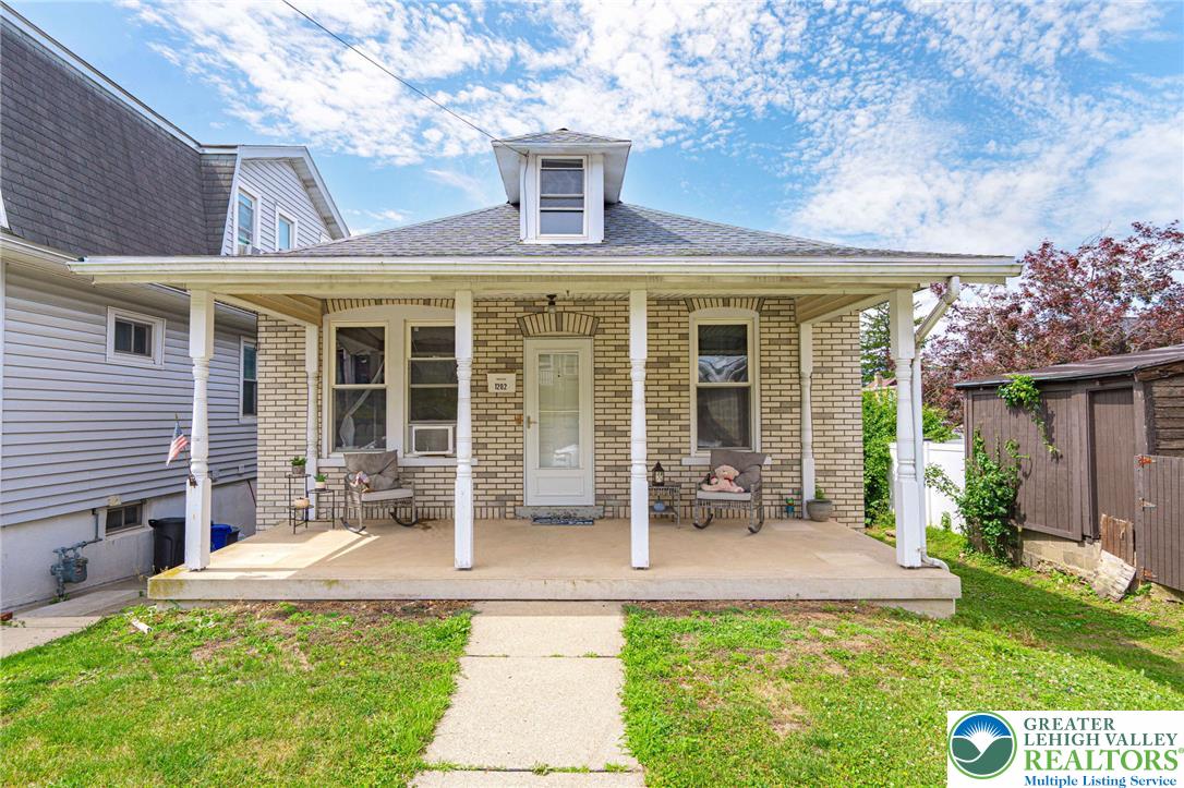 1202 Wiley Street Property Photo 1