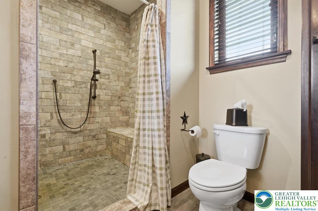 1203 North Cottonwood Road Property Photo 22