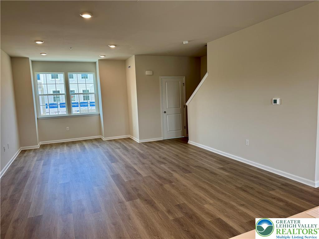 8203 Alexander Court Property Photo 12