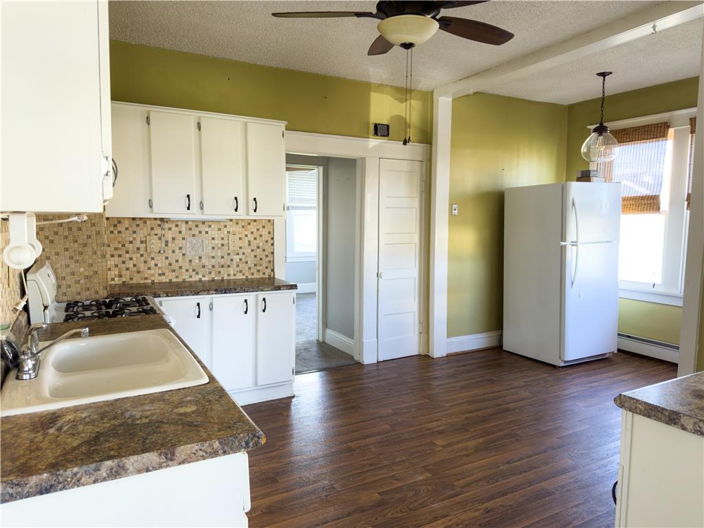 870 Chestnut Street Property Photo 5