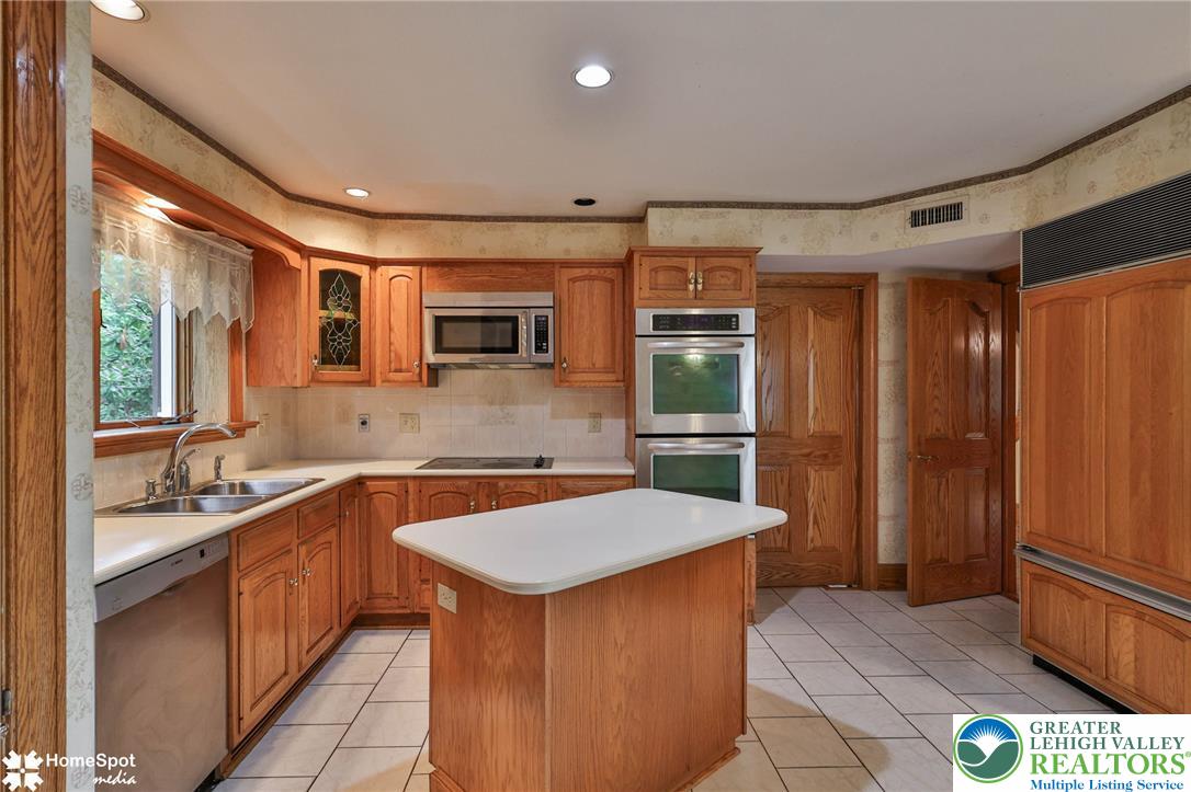 2835 Parkway Boulevard Property Photo 34