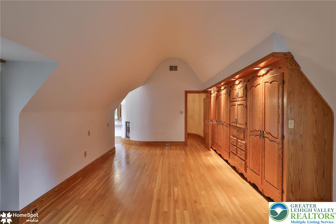 2835 Parkway Boulevard Property Photo 45