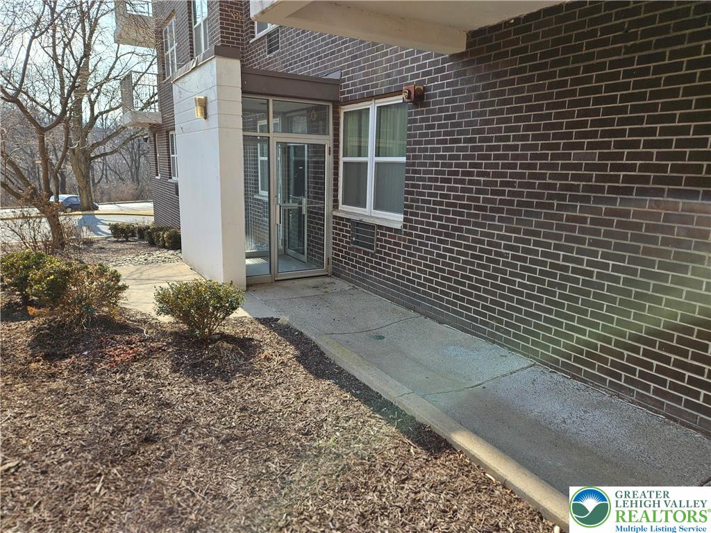 1600 Lehigh Parkway East Property Photo 8
