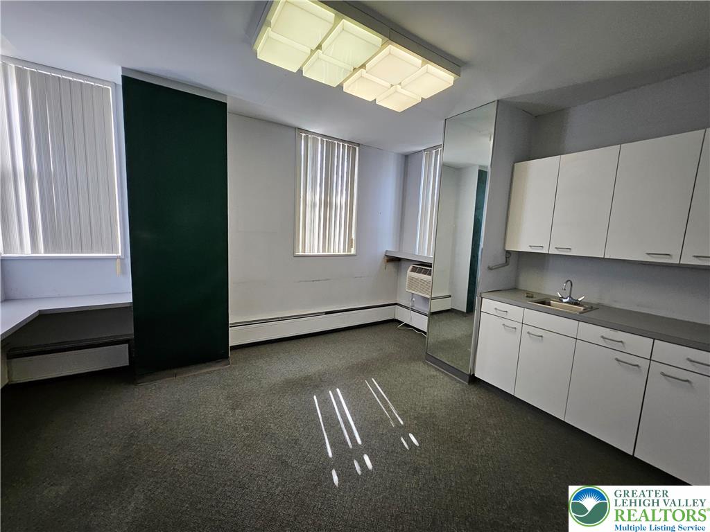 1600 Lehigh Parkway East Property Photo 12