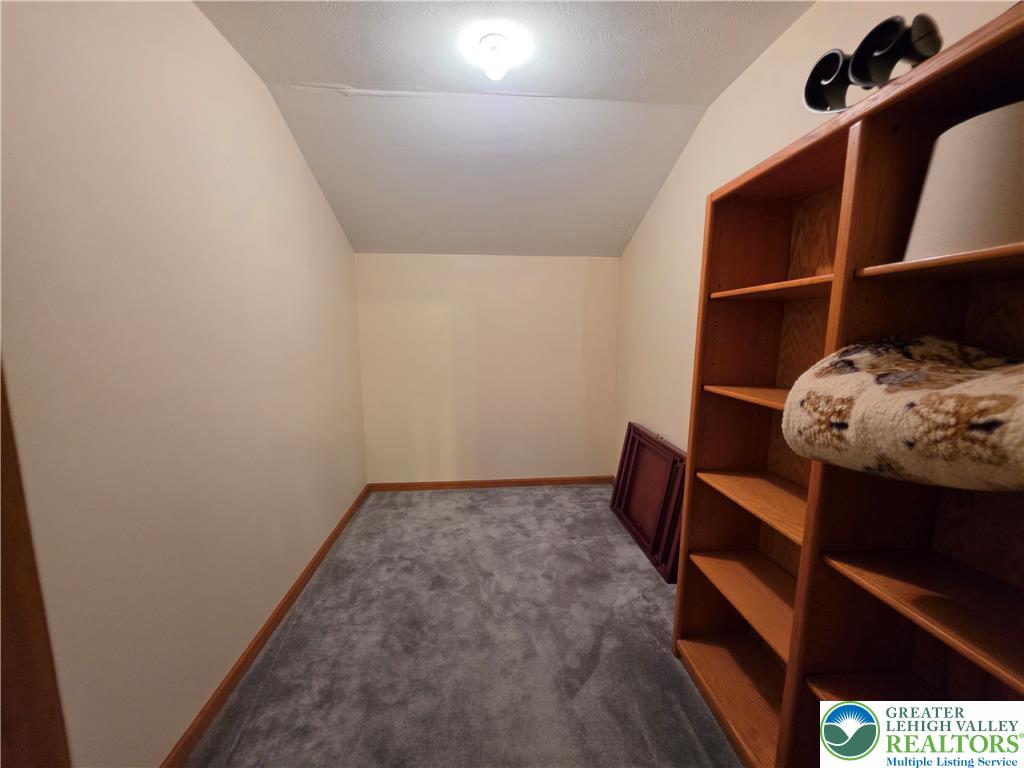 211 Murphy Circle Property Photo 13