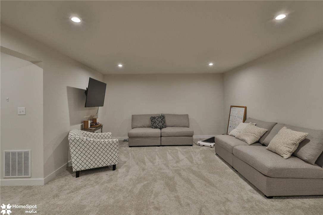 3835 Dewalt Street Property Photo 47