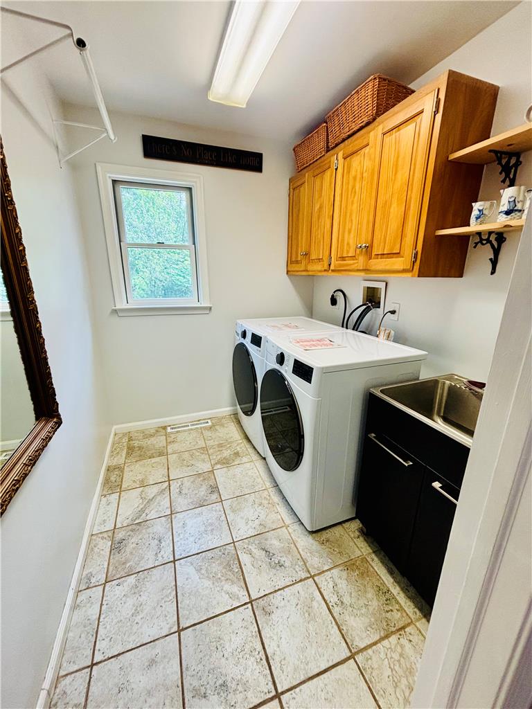2165 Beechwood Street Property Photo 17