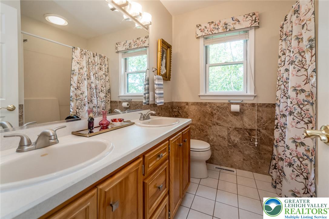 2165 Beechwood Street Property Photo 36