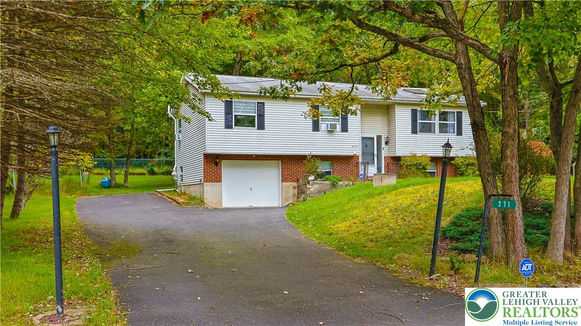 271 North Shore Drive Property Photo 1