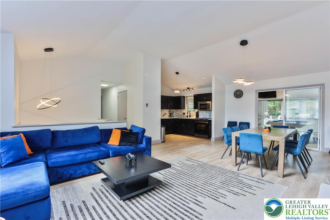 271 North Shore Drive Property Photo 16