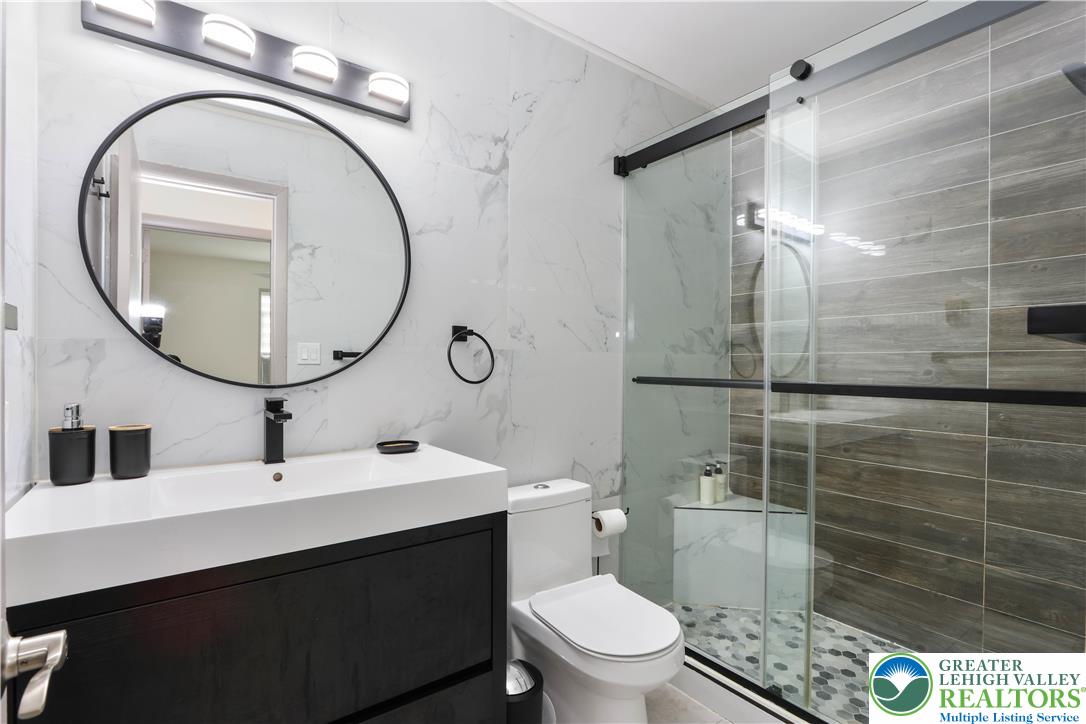 271 North Shore Drive Property Photo 24
