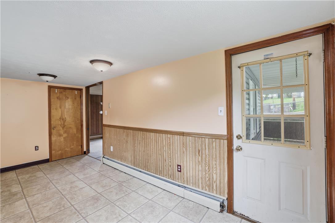 242 Hudsondale Street Property Photo 15