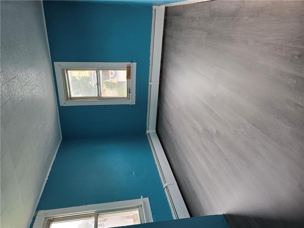 242 Hudsondale Street Property Photo 20