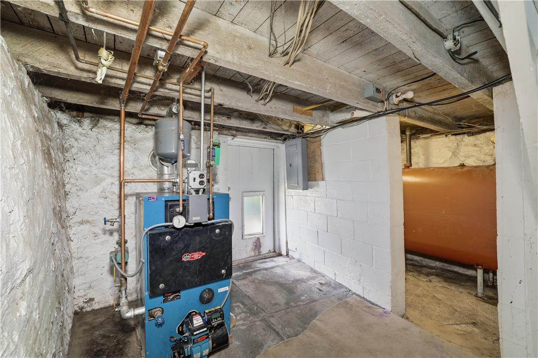 242 Hudsondale Street Property Photo 28