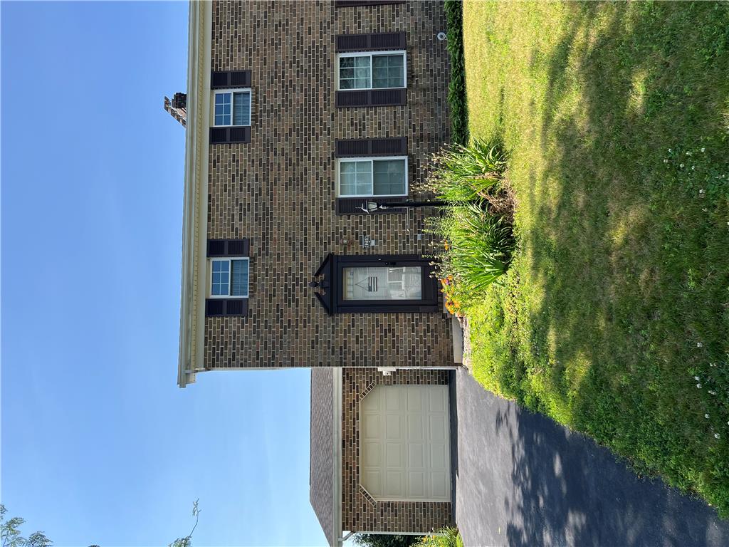 4258 Iroquois Property Photo 1