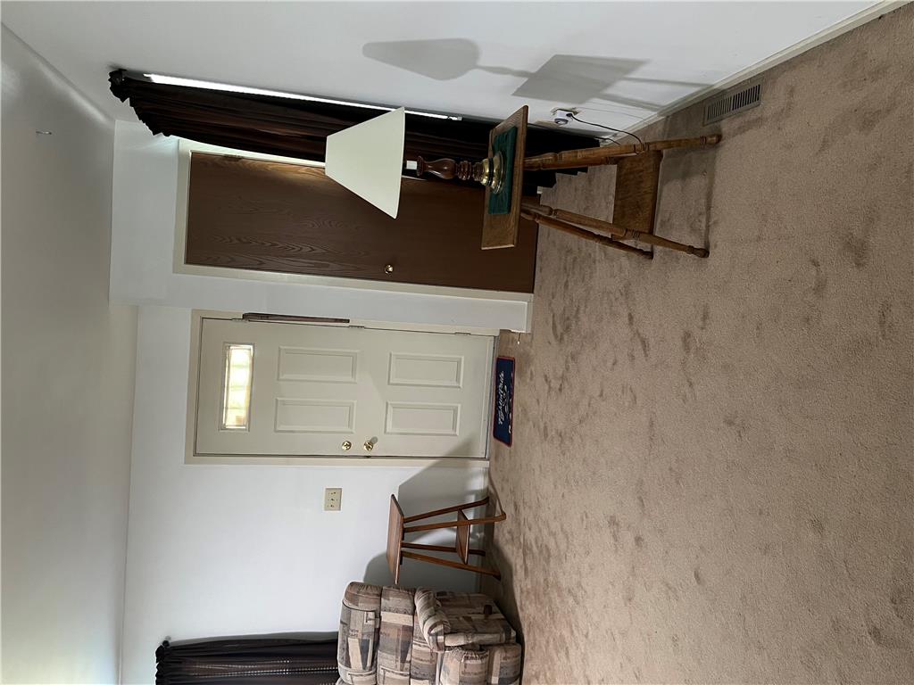 4258 Iroquois Property Photo 2