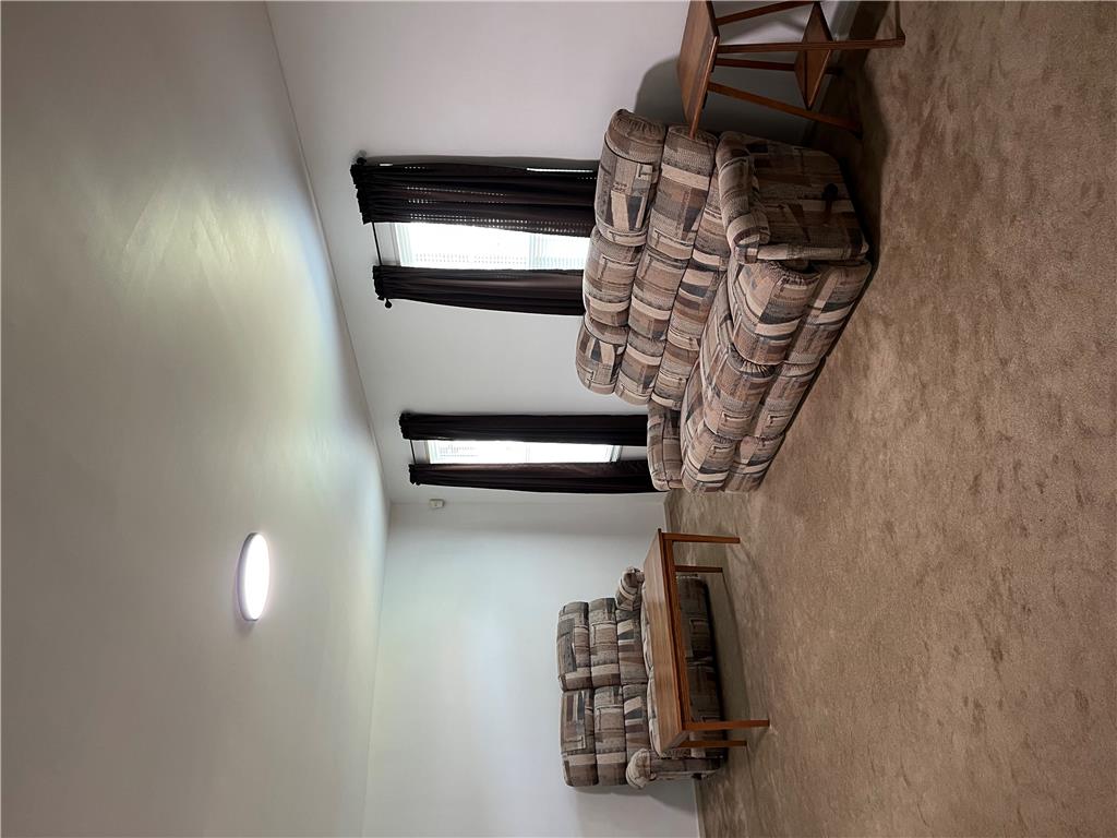 4258 Iroquois Property Photo 3