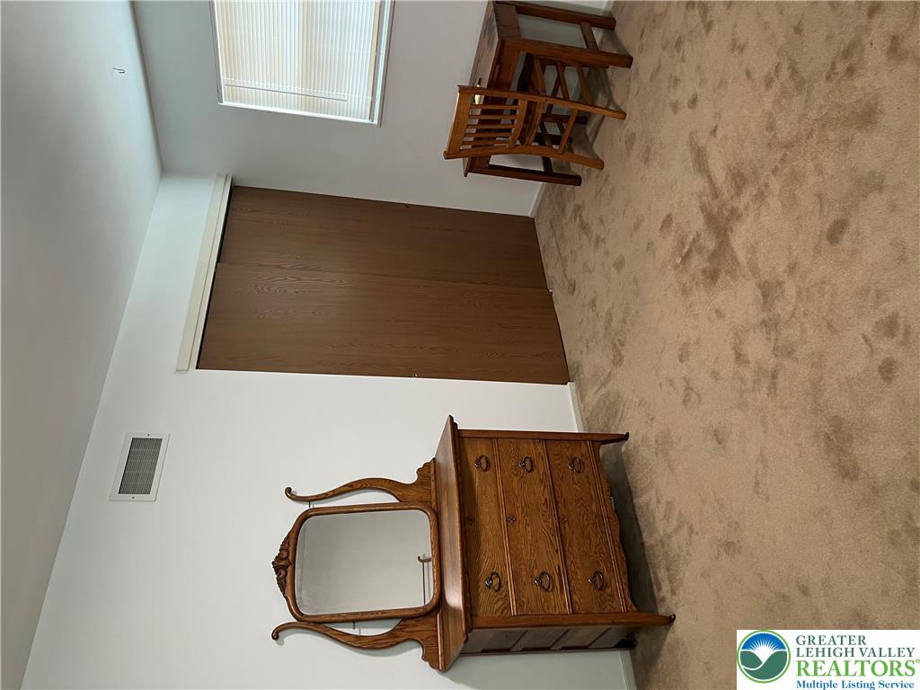 4258 Iroquois Property Photo 13