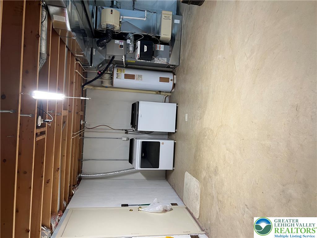 4258 Iroquois Property Photo 26