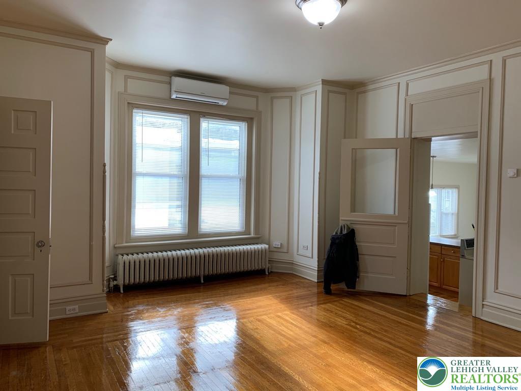 44 North 15th Street 2a Property Photo 10