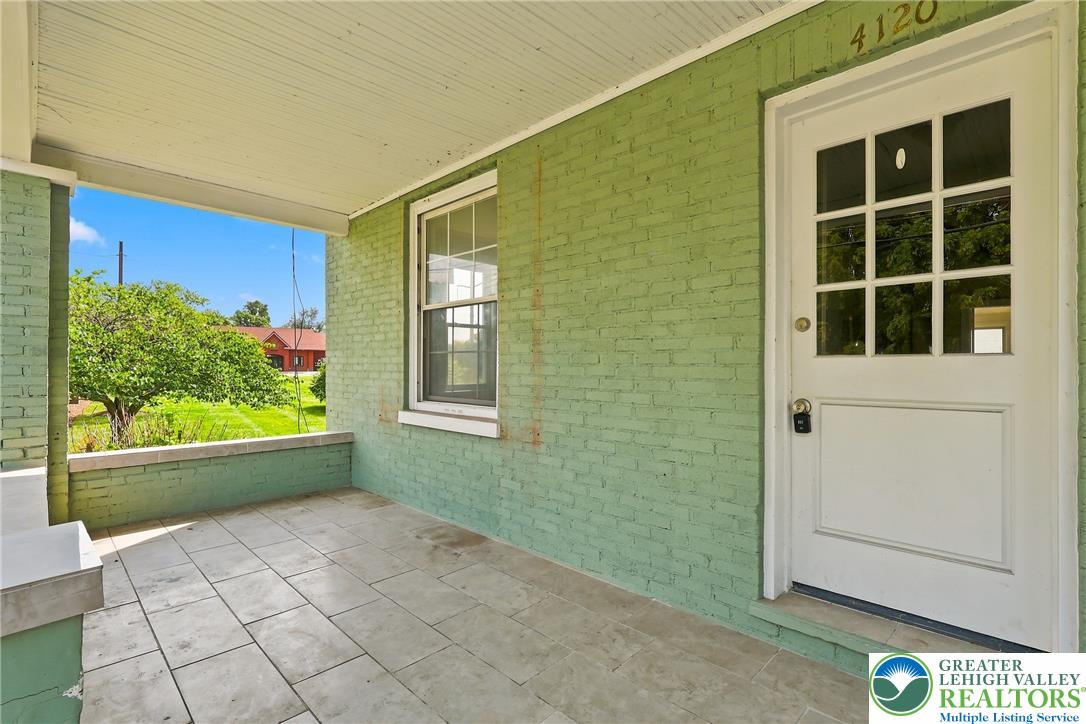 4120 Easton Avenue Property Photo 6
