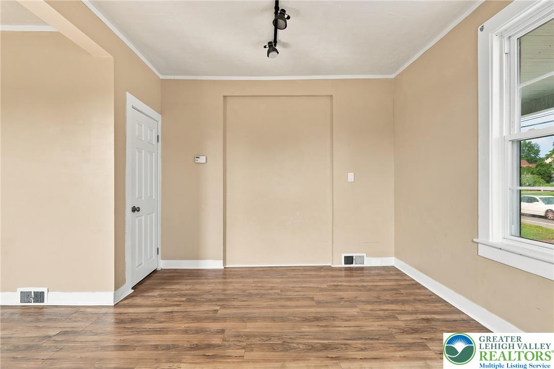 4120 Easton Avenue Property Photo 14
