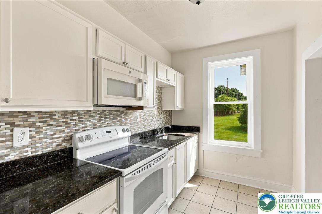 4120 Easton Avenue Property Photo 17