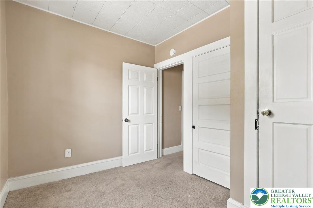 4120 Easton Avenue Property Photo 25