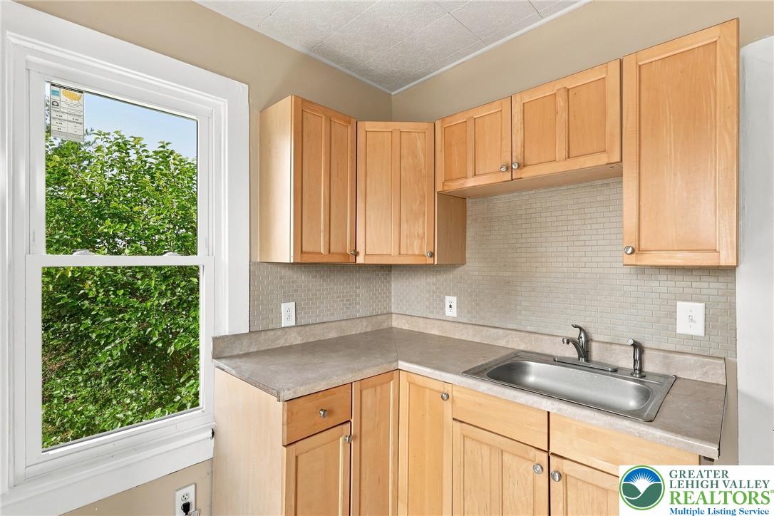4120 Easton Avenue Property Photo 31